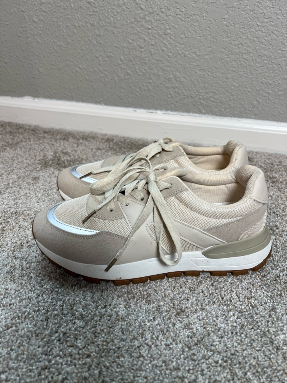 Rachel Zoe Beige and White Women's Sneakers